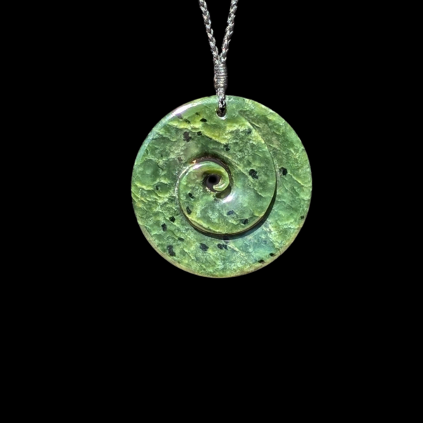 Koru Kawakawa - Greenstone Spiral Pendant