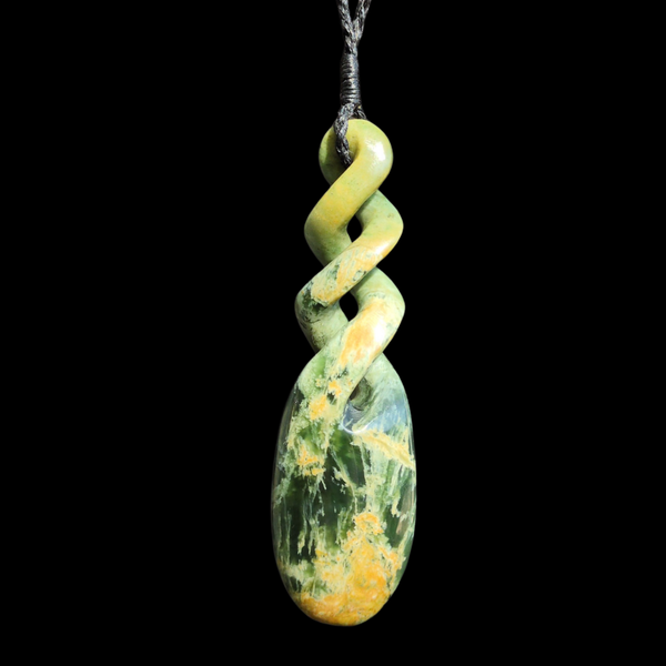 Pikorua Flower Raukaraka- Greenstone Twist Pendant - Sands Carving Studio
