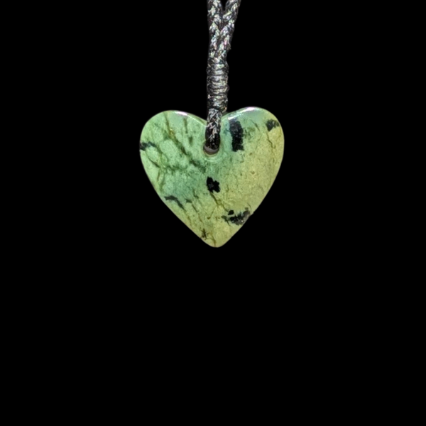 Manawa Kōkopu - Greenstone Heart Pendant