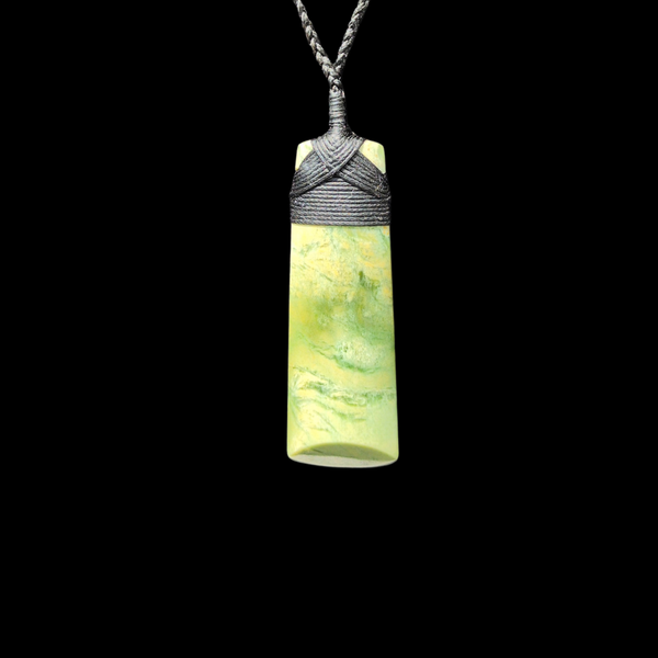 Hei Toki Raukaraka - Greenstone Adze Pendant