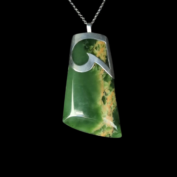 Hei Toki Raukaraka with Sterling Silver Cap- Greenstone Adze Pendant - Sands Carving Studio