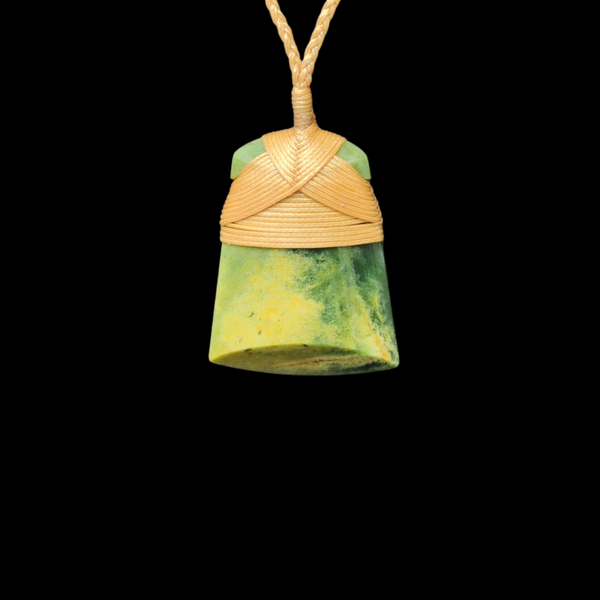 Hei Toki Raukaraka Flower Jade - Greenstone Adze Pendant