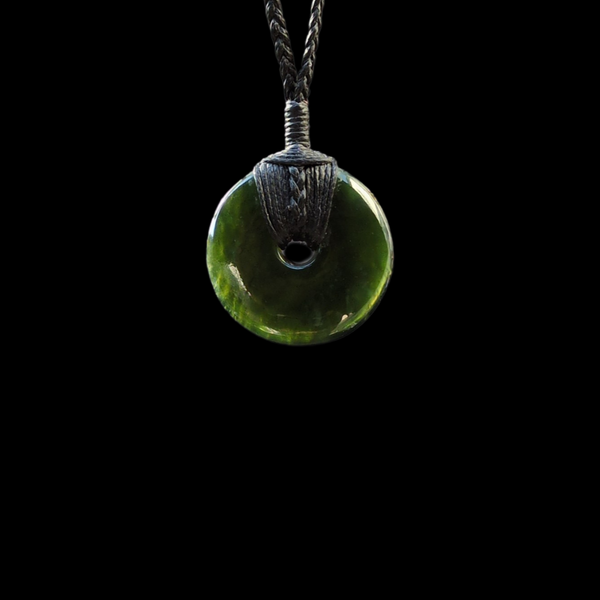 Porowhita Kawakawa - Greenstone Disc Pendant