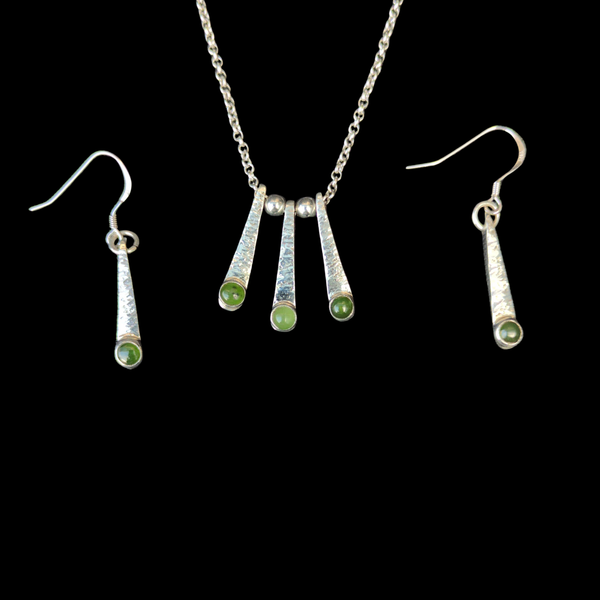 Hiriwa Kahurangi Huinga - Silver and Greenstone Set