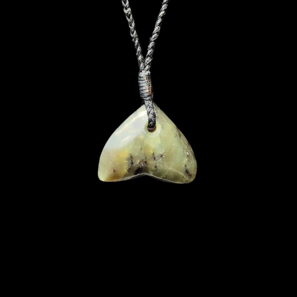 Hiku Tohorā Totoweka - Greenstone Whale Tail Pendant