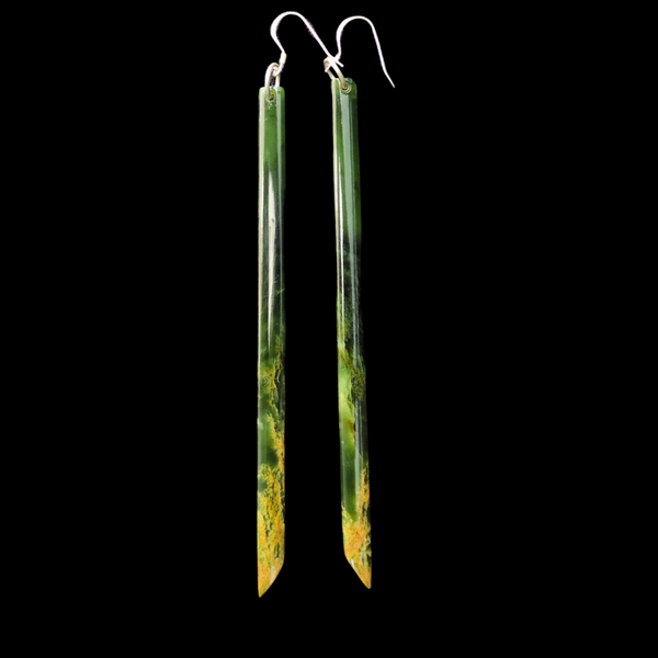 Mau Taringa Black Marsden Raukaraka - Greenstone Earrings