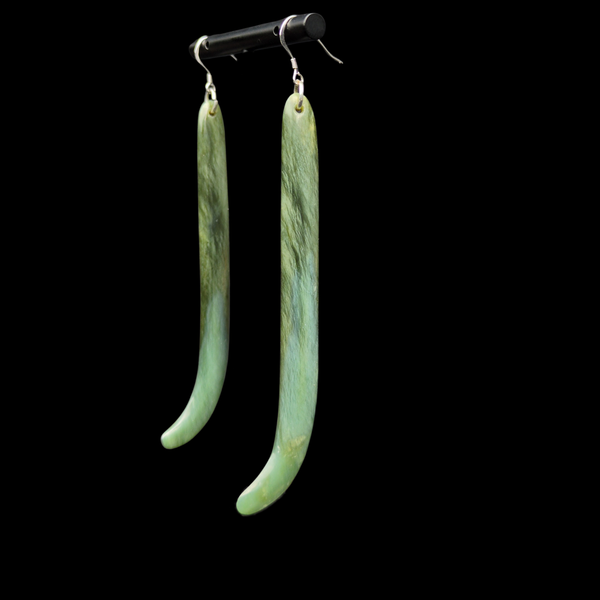 Kapeu Inanga Pipiwharauroa Mau Taringa- Greenstone Kapeu Earring