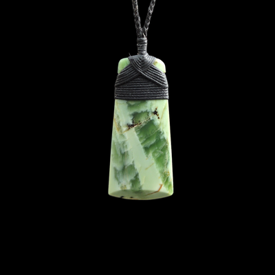 Hei Toki Inanga - Greenstone Adze Pendant
