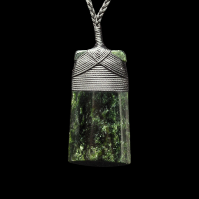 Hei Toki Kawakawa-Greenstone Adze Pendant