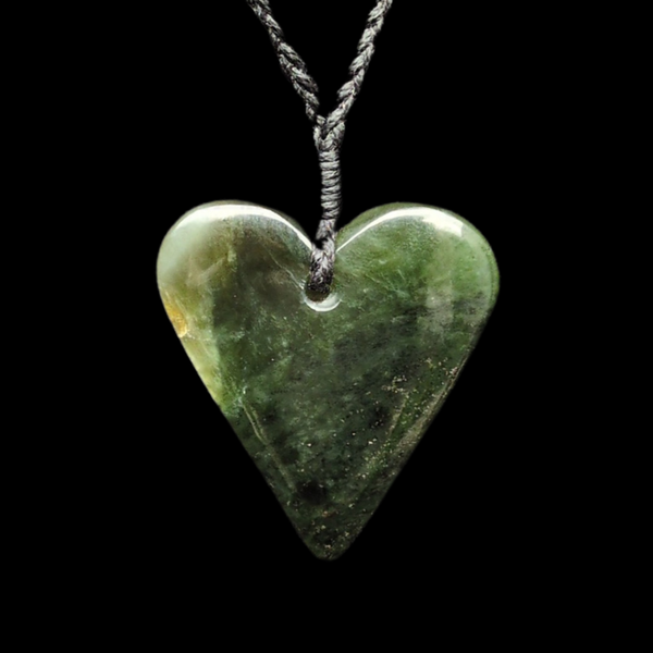 Manawa Kawakawa - Greenstone Heart Pendant