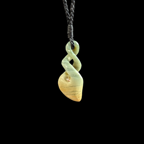 Pikorua Raukaraka- Greenstone Twist Pendant