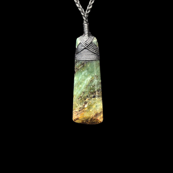 Hei Toki Totoweka - Greenstone Adze Pendant