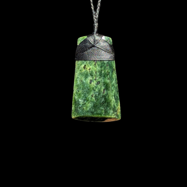 Hei Toki Kawakawa - Greenstone Adze Pendant