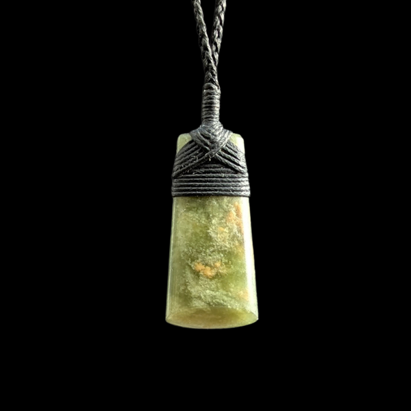 Hei Toki Inanga- Greenstone Adze Pendant