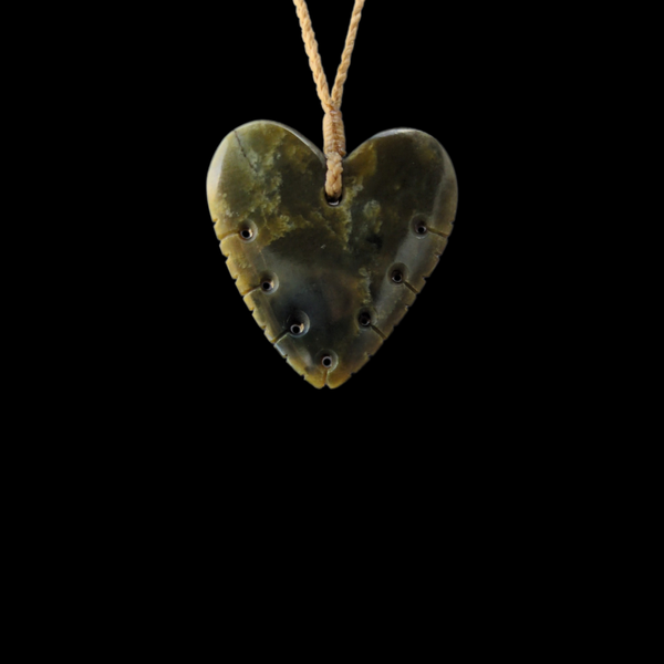 Manawa Totoweka - Greenstone Heart Pendant