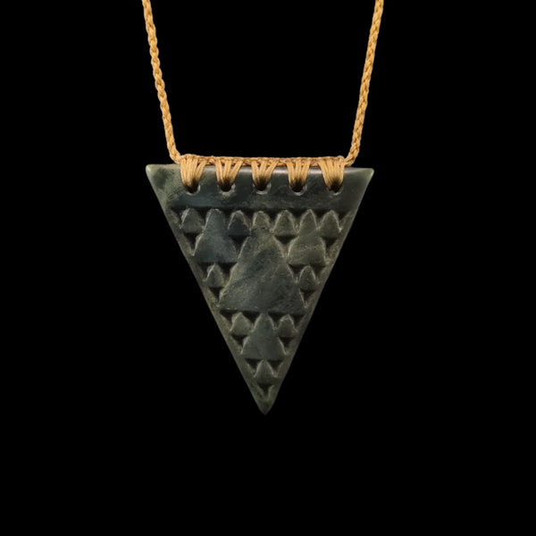 Niho Taniwha Kawakawa - Greenstone Teeth of the Taniwha Pendant - Sands Carving Studio