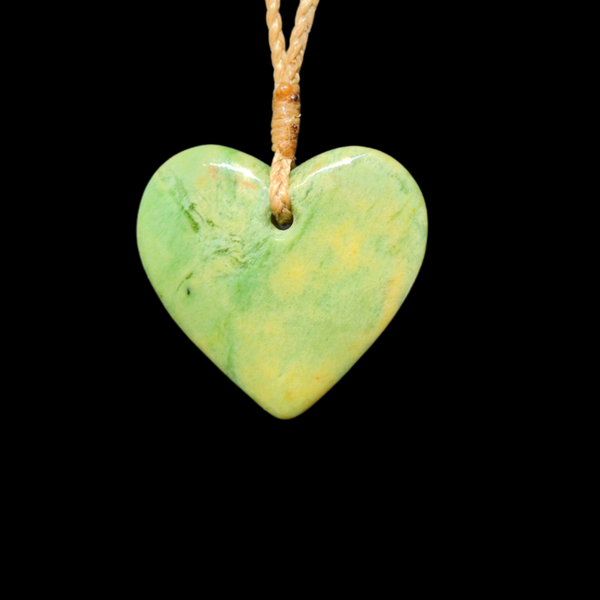 Manawa Raukaraka - Greenstone Heart Pendant