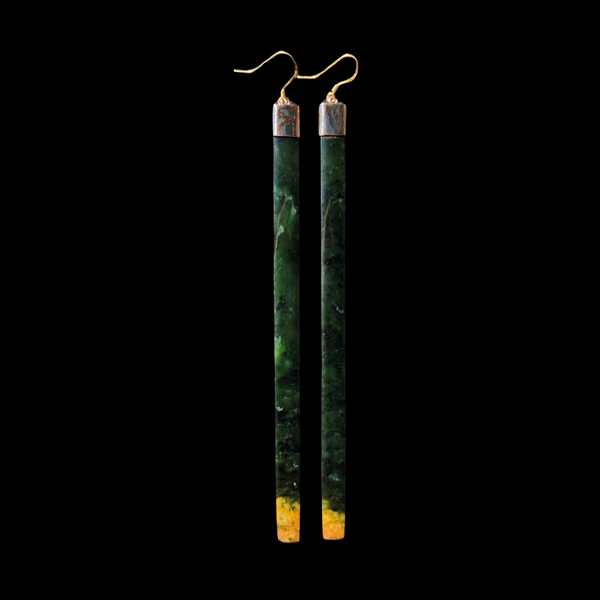 Koura Raukaraka Mau Taringa - Greenstone Gold Capped Earring