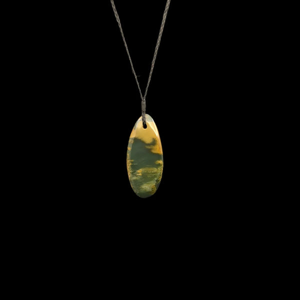Roimata Inanga Raukaraka - Greenstone Teardrop Pendant - Sands Carving Studio