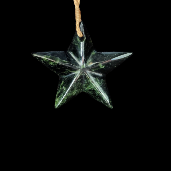 Matariki Whetū -Pounamu Star