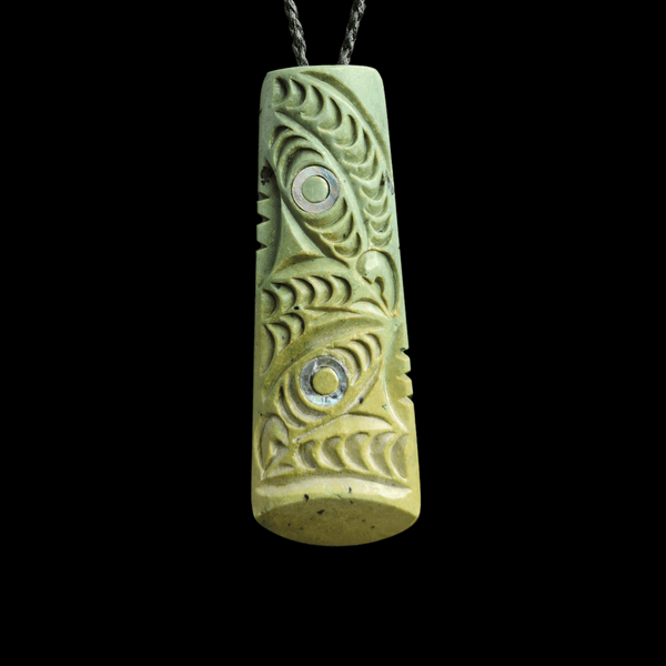 Wheku Hei Toki Raukaraka - Greenstone Adze Pendant - Sands Carving Studio