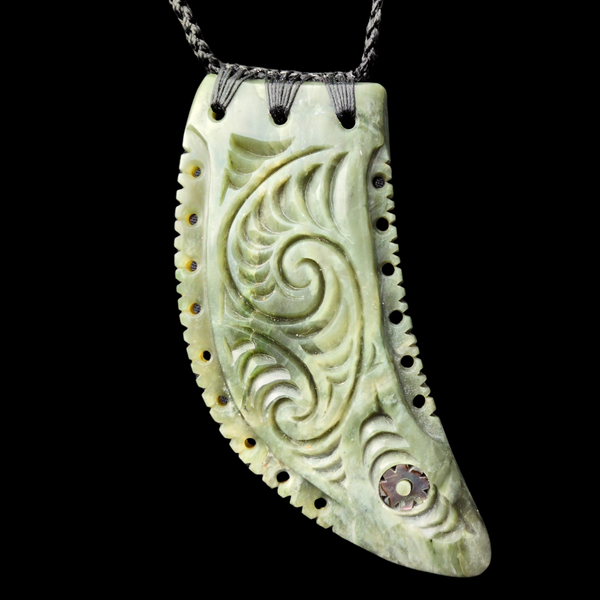 Rei Puta Inanga- Greenstone Tooth Pendant