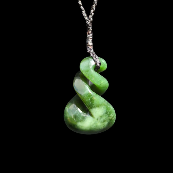 Pikorua Kawakawa - Greenstone Twist Pendant - Sands Carving Studio