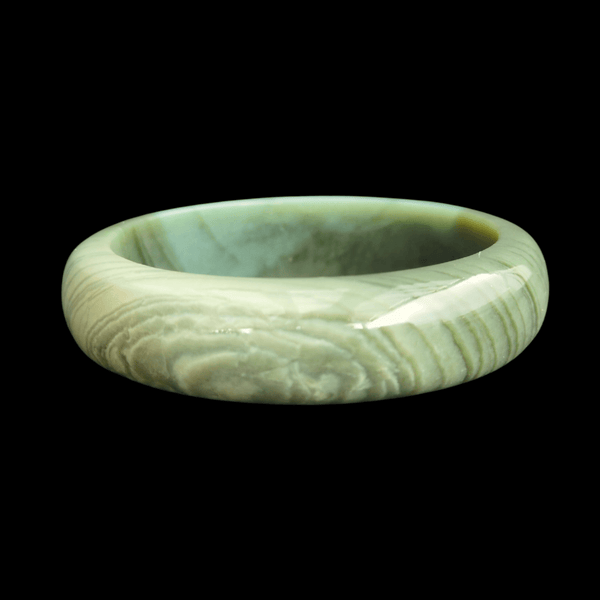 Kōmore Pipiwharauroa Pounamu - Greenstone Bangle - Sands Carving Studio