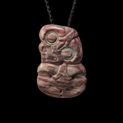 Hei Tiki Māwhero - Aroha Stone Tiki Pendant - Sands Carving Studio