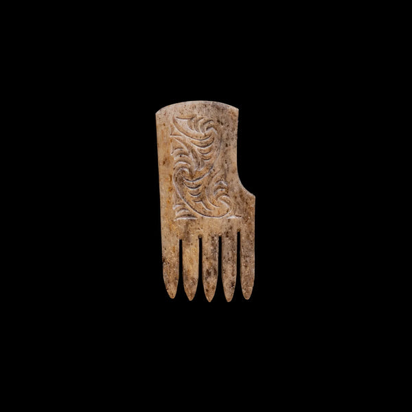 Heru Parāoa - Traditional Whale Bone Hair Ornament - Sands Carving Studio