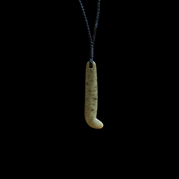 Hei Kapeu Kōkopu - Pounamu Pendant - Sands Carving Studio