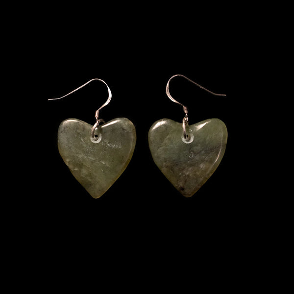 Mau Taringa Manawa Inanga - Greenstone Heart Earrings - Sands Carving Studio