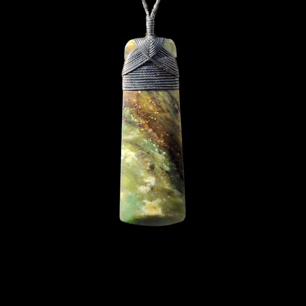 Hei Toki Totoweka - Greenstone Adze Pendant