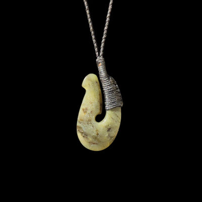 Hei Matau Totoweka- Greenstone Fishhook Pendant - Sands Carving Studio