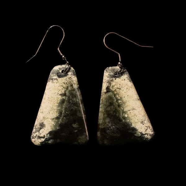 Mau Taringa Tangiwai - Greenstone Earrings - Sands Carving Studio