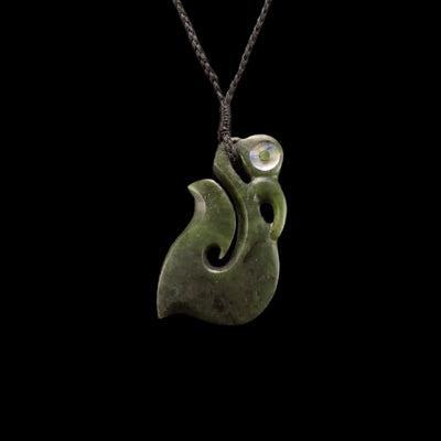 Manaia Kawakawa - Greenstone Guardian Pendant - Sands Carving Studio