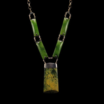 Hei Toki Kawata me Kahurangi Raukaraka - Silver & Greenstone Adze Necklace - Sands Carving Studio