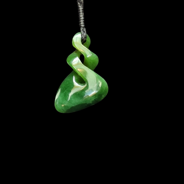 Pikorua Kahurangi - Greenstone Twist Pendant