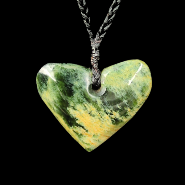 Manawa Raukaraka - Greenstone Heart Pendant