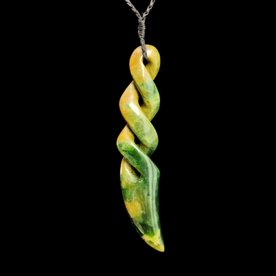 Pikorua Raukaraka - Greenstone Twist Pendant