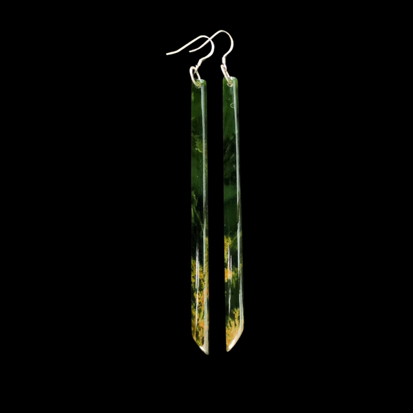 Mau Taringa Flower Jade Raukaraka - Greenstone Earrings