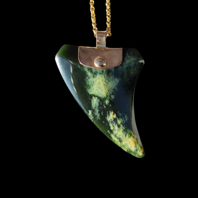 Rei Puta Koura Flower Jade Raukaraka - Greenstone Tooth Pendant