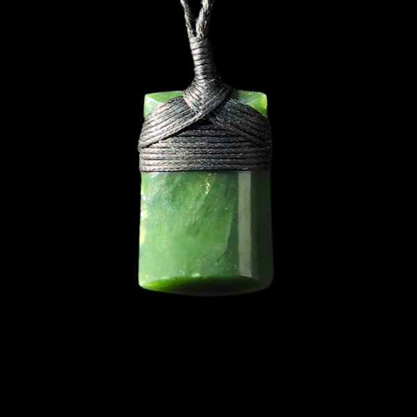 Hei Toki Kahurangi - Greenstone Adze Pendant