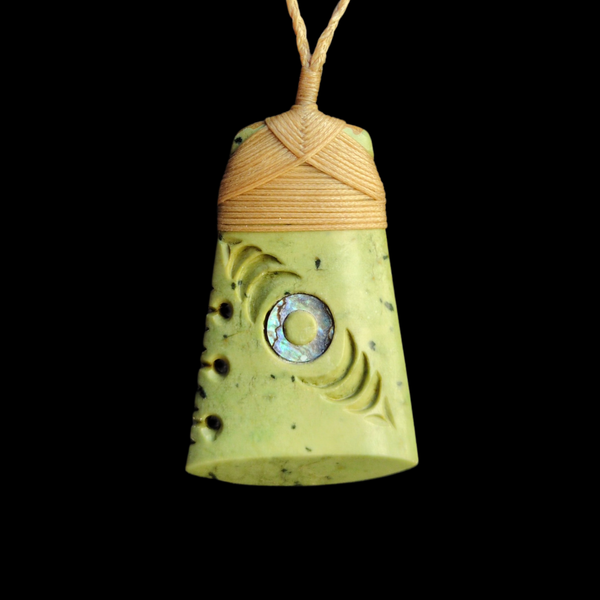 Hei Toki Raukaraka - Greenstone Adze Pendant
