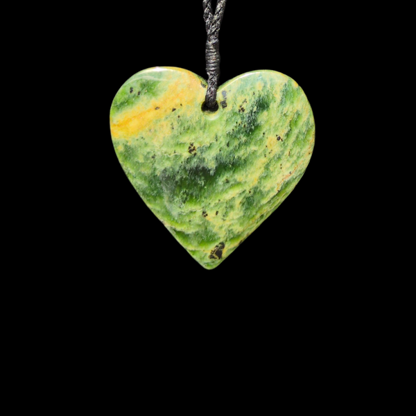 Manawa Raukaraka Flower Jade - Greenstone Heart Pendant