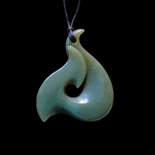 Hei Matau Inanga - Allen Hartnett - Sands Carving Studio