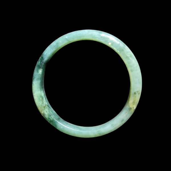 Kōmore Inanga Pounamu - Greenstone Bangle