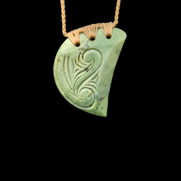 Rei Puta Inanga - Greenstone Tooth Pendant