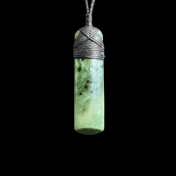 Hei Toki Inanga - Greenstone Adze Pendant - Sands  Carving Studio