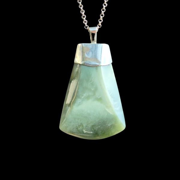 Hei Toki Pipiwharauroa - Sterling Silver capped Greenstone Toki Pendant